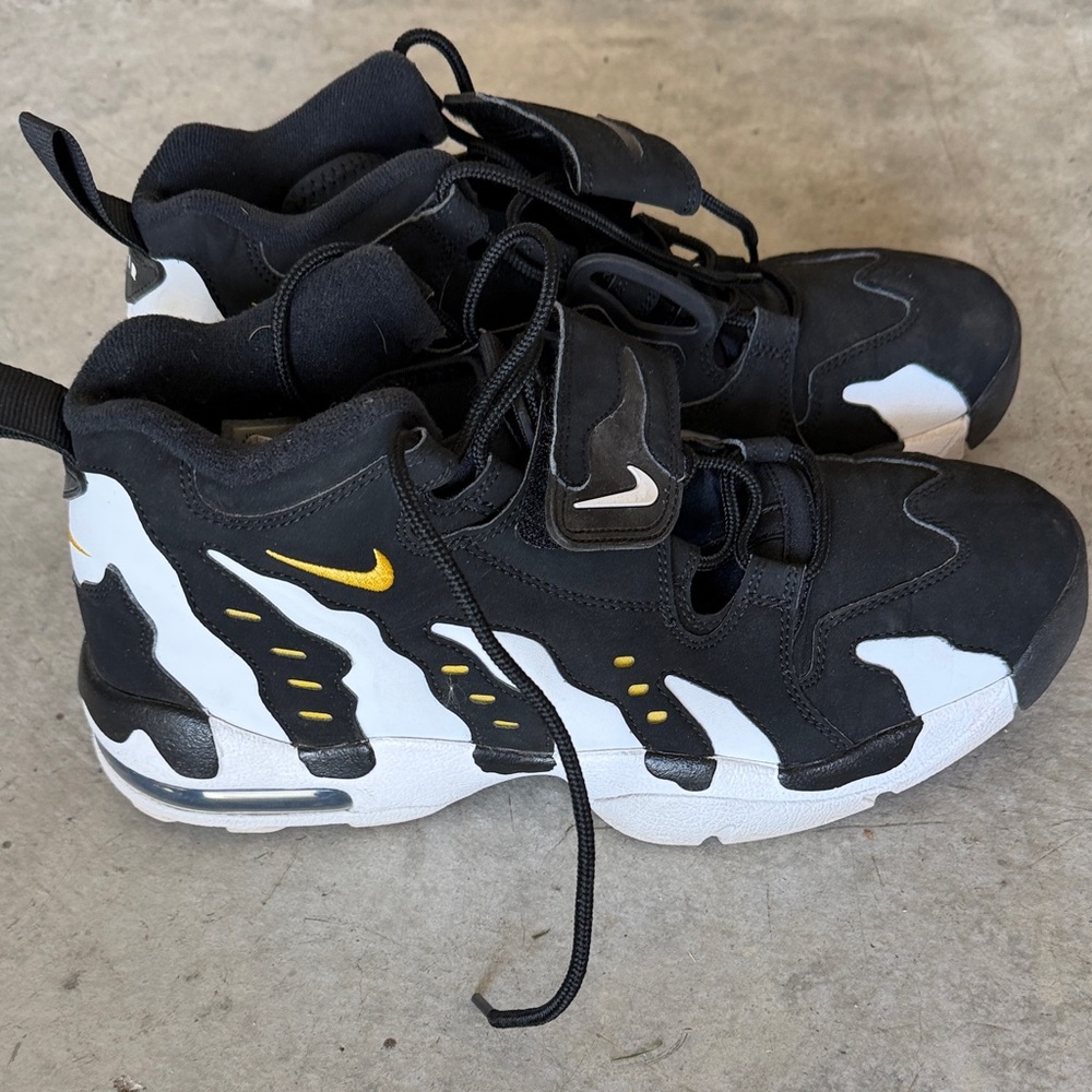 Men’s Nike Deion Sanders Turf Shoes 10.5